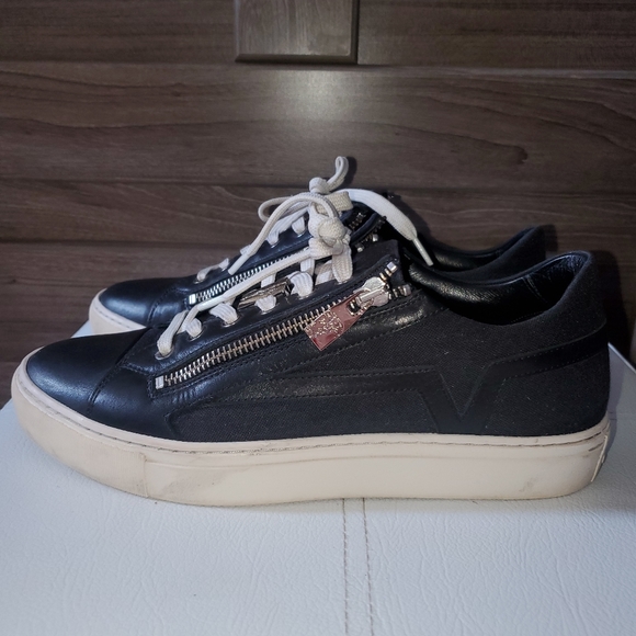 Sneakers Versace - Picture 3 of 8